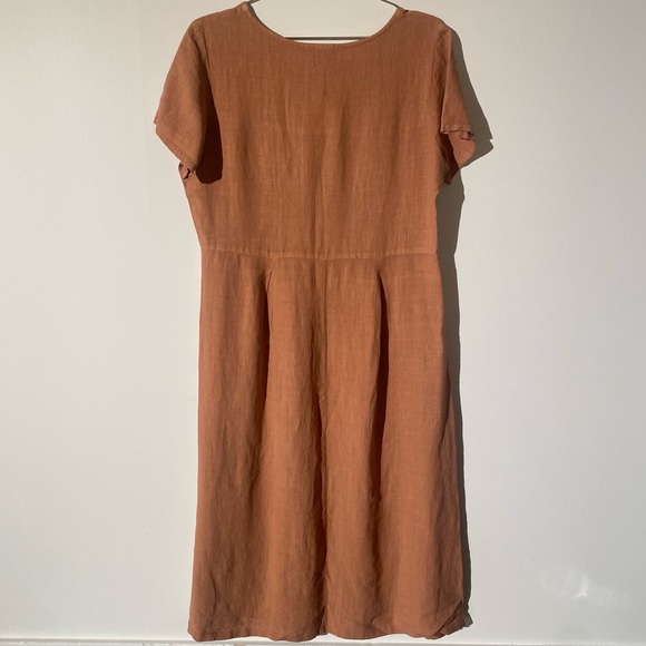 Dresses & Skirts - 100% Linen Dress